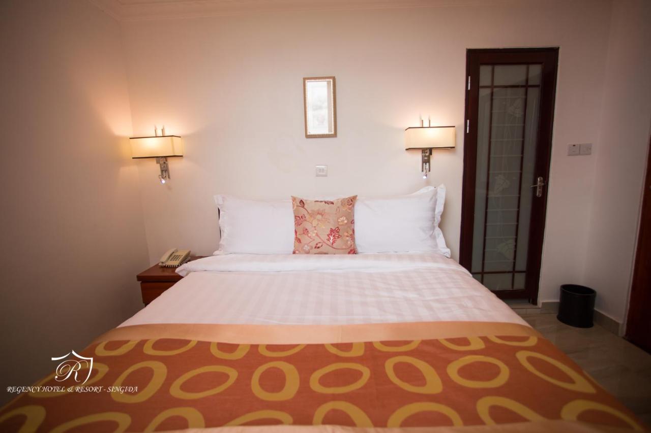 Regency Resort Singida Luaran gambar