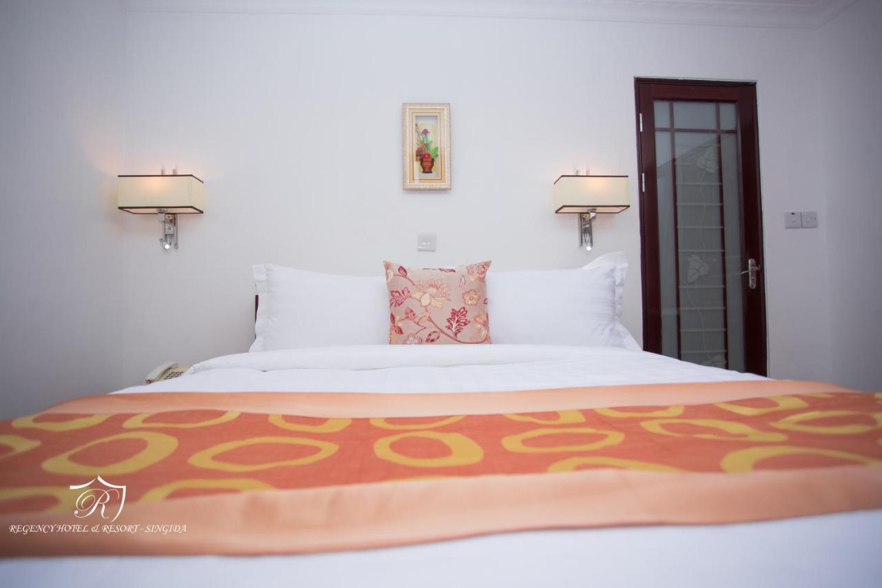 Regency Resort Singida Luaran gambar