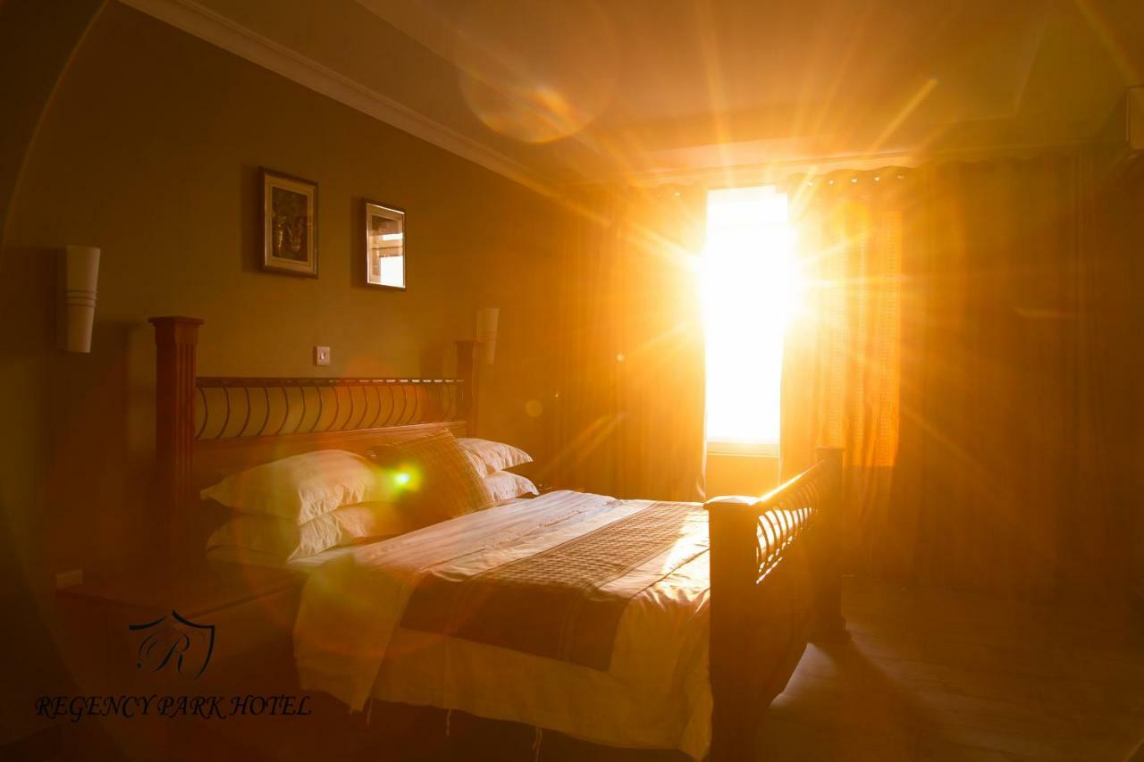 Regency Resort Singida Luaran gambar