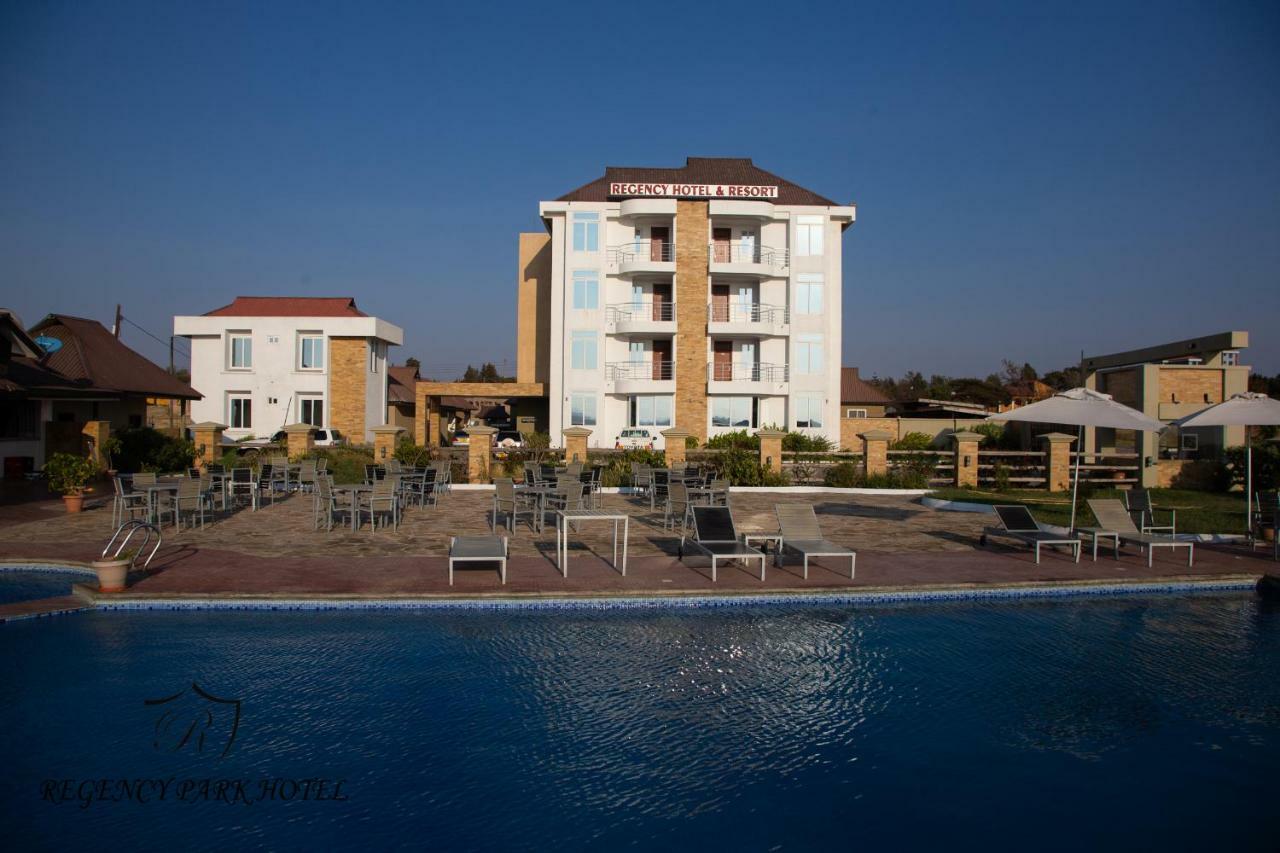 Regency Resort Singida Luaran gambar