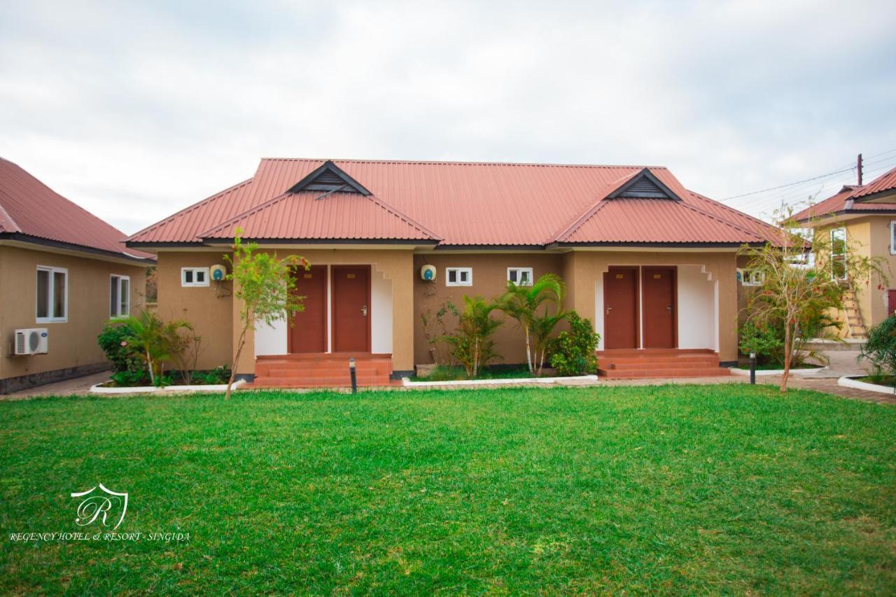 Regency Resort Singida Luaran gambar
